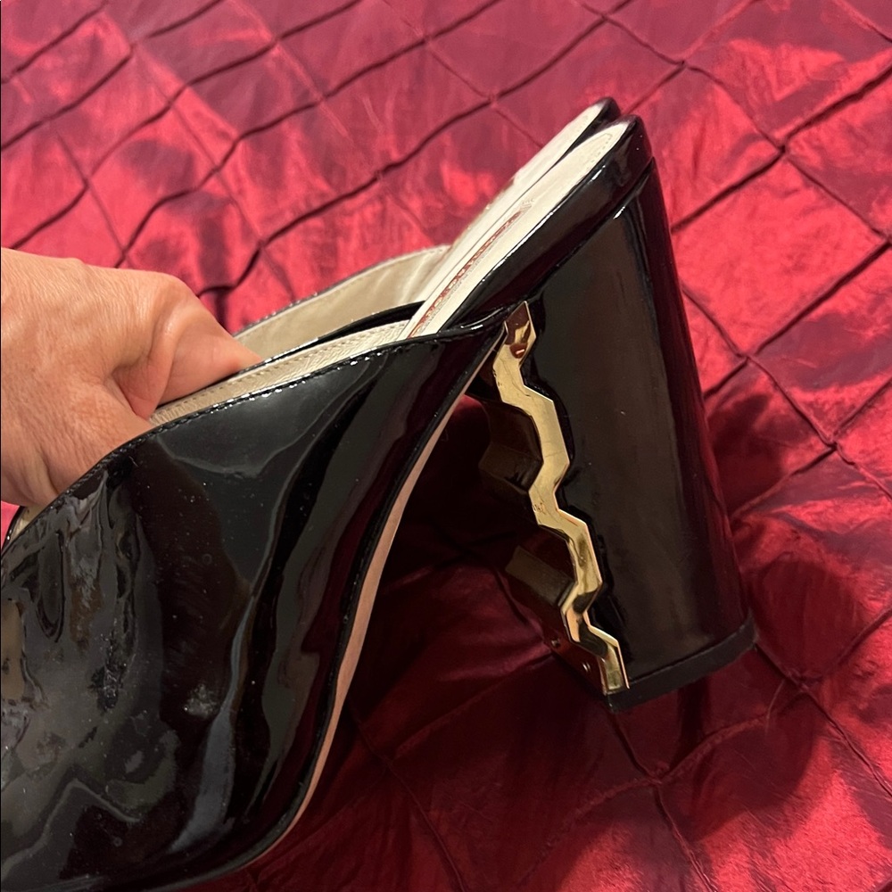 Louise et Cie Black Patent Leather Mules - Picture 3 of 5